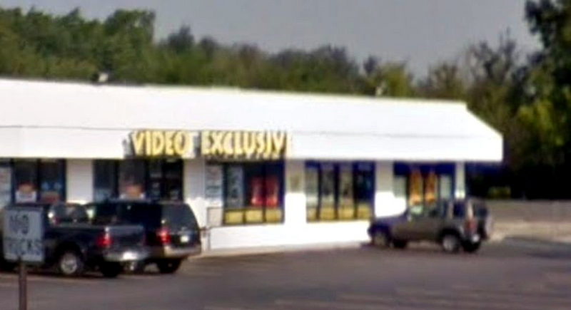 Hollywood Video - Woodhaven - 20030 Vreeland Rd